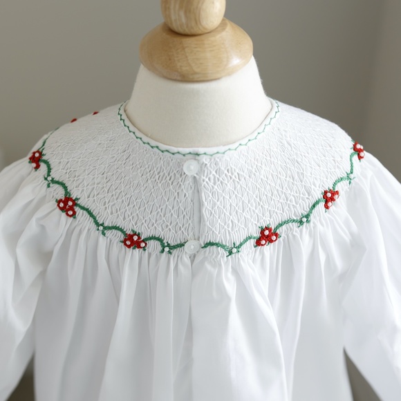 White Smocked Feltman Brothers Bishop Dress Red Green Embroidery NWT ADORABLE - Picture 3 of 5